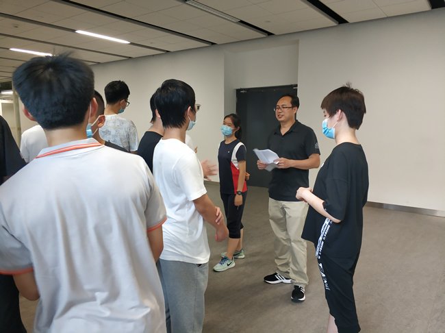 20210514805541.jpg 在心理老师和班主任们的带领下