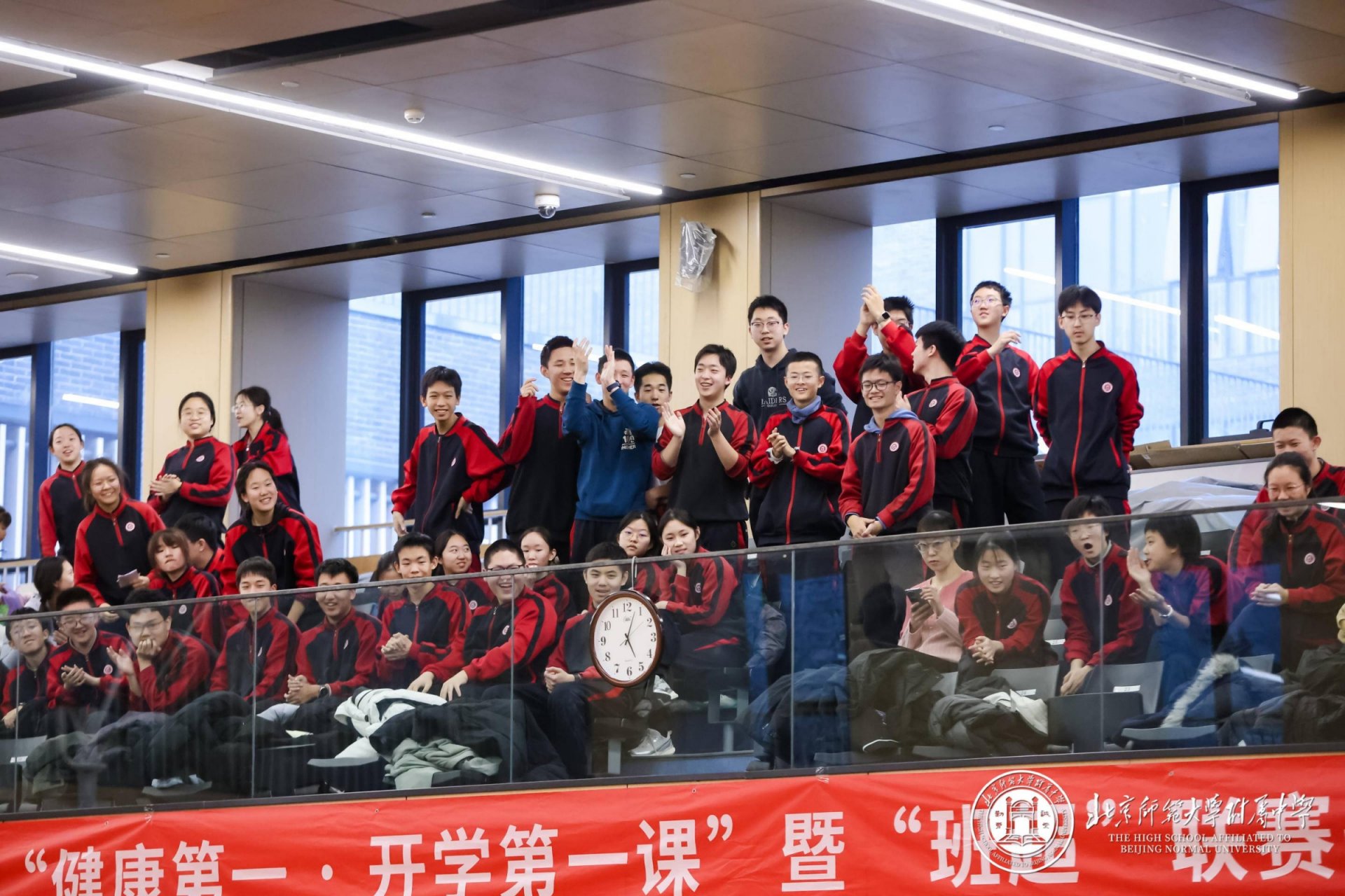 20260309145293.jpg 现场掌声雷动